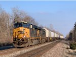 CSX 885 on I001